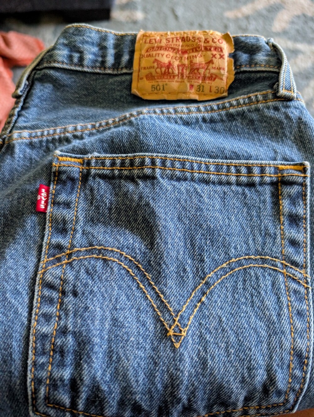 Levis 501 Button Fly Jeans Made In Early 2000s For Men/ Women